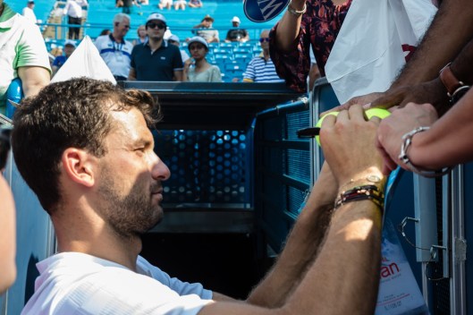 Cliff_Turrell_-_Dimitrov_-_signing1